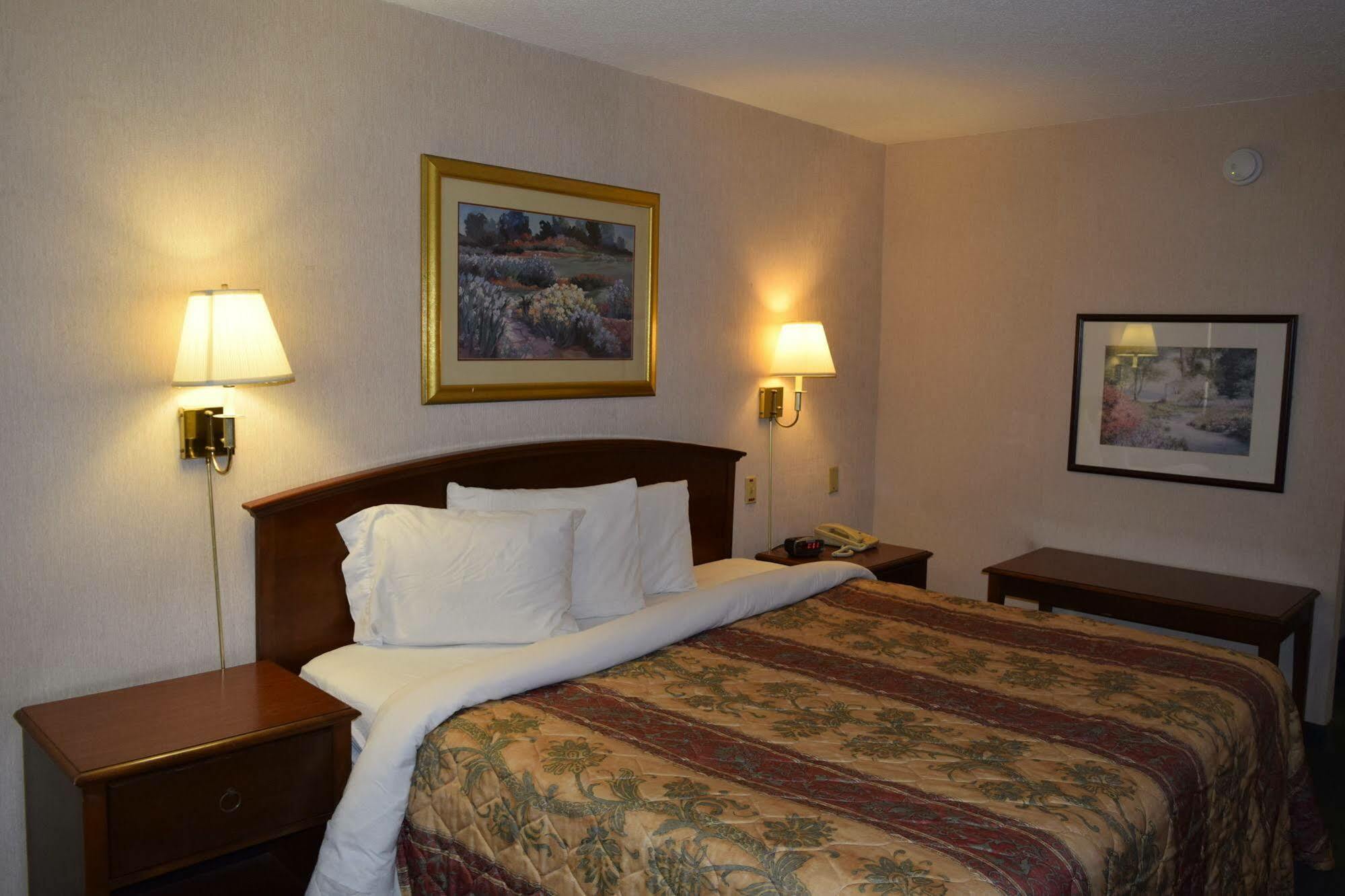 Landmark Inn Гартсвіл Екстер'єр фото